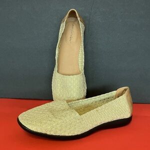 Comfortview Textured Cream Loafers